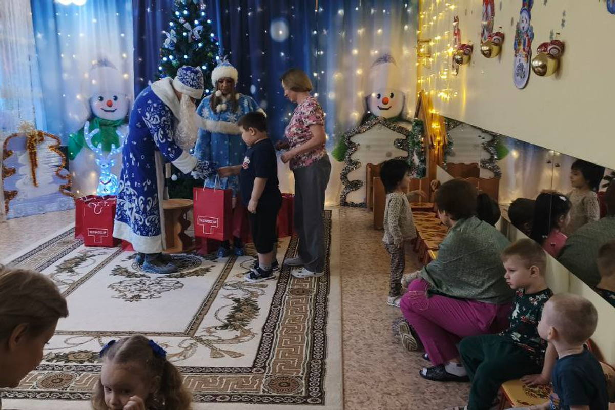 Новогодняя благотворительная программа